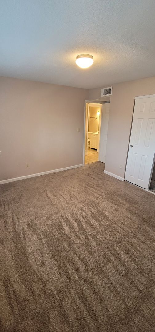 Building Photo - $1265 | 1BR/1BA | Cute Condo in a Fourplex near Memorial Park in Colorado Springs