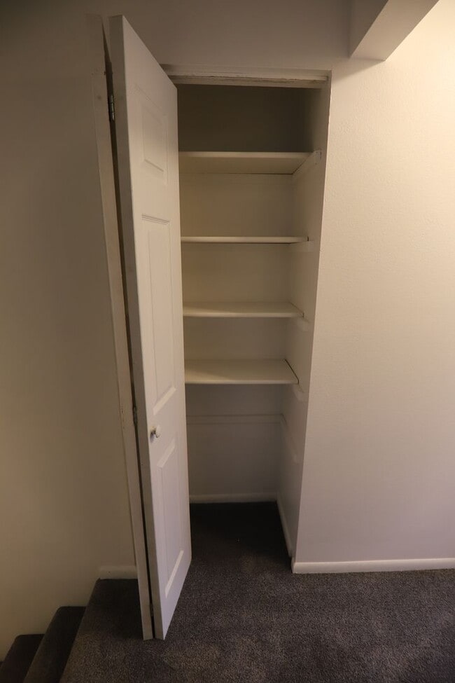 Building Photo - 257 Canby St