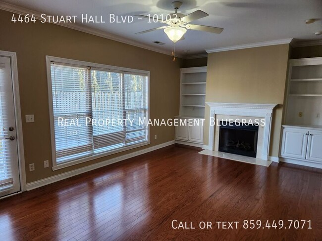 Building Photo - Spacious Townhome in Stuart Hall