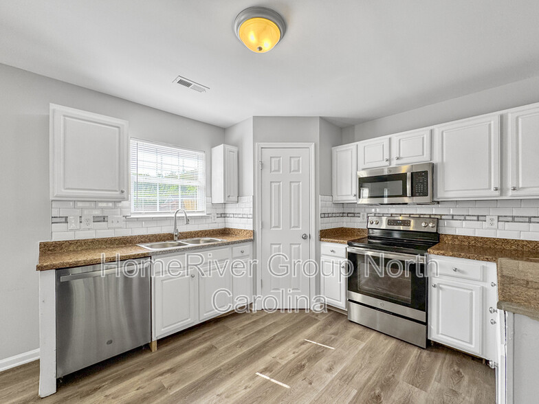 Building Photo - 1437 Crandon Dr