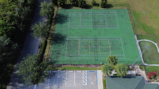 Building Photo - 1864 S Dovetail Dr