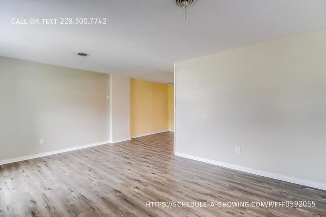 Building Photo - 139 Beachview Ave