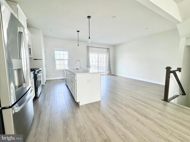 Building Photo - 547 Lewes Landing Rd