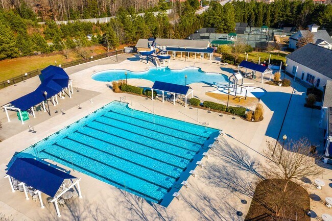 Building Photo - Beautiful 4 Bedroom Home in the vibrant city of Raleigh!