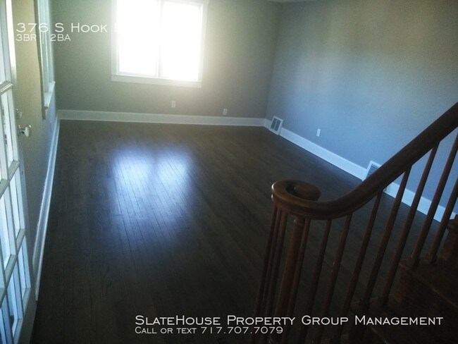 Building Photo - First Months Rent Free! Newly Renovated!