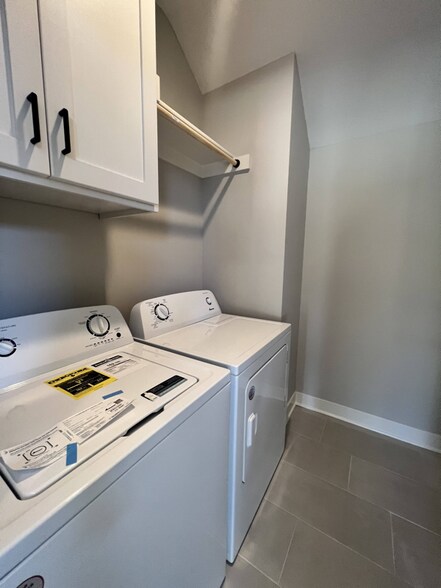 Building Photo - 19322 W 109th Pl