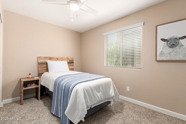 Building Photo - 4582 E Jadeite Dr