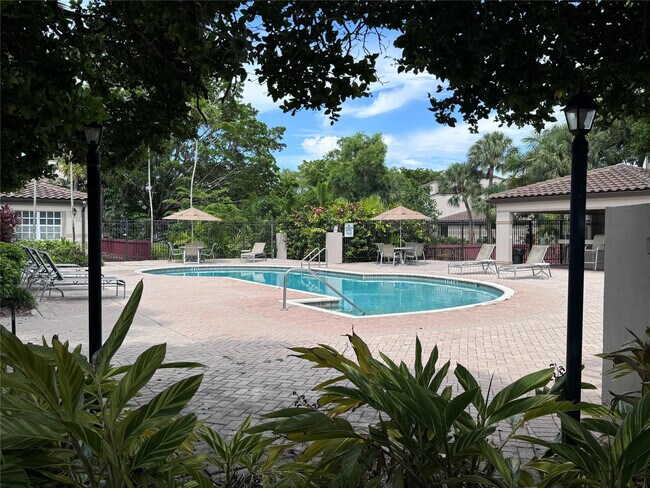 Building Photo - 9968 Nob Hill Ln