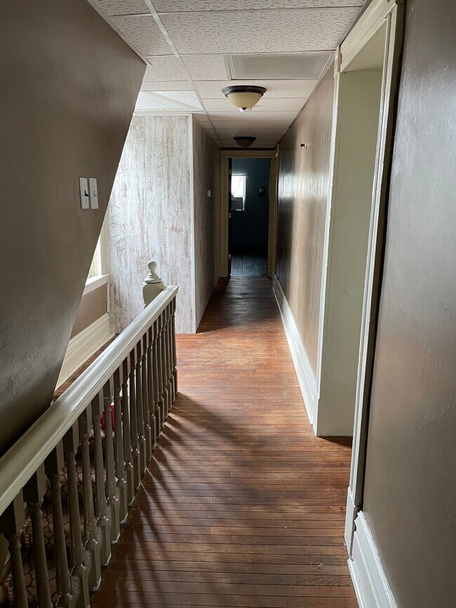 Building Photo - 315 S Penn St