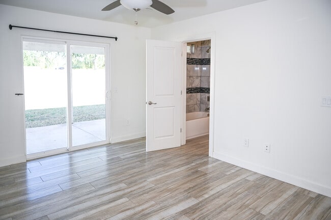 Building Photo - 19601 N 33rd Ave