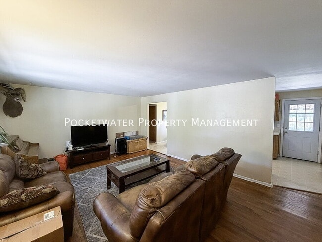 Building Photo - 740 37th St