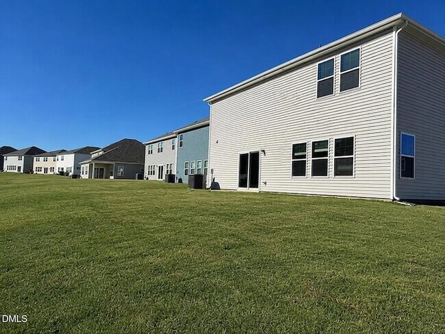 Building Photo - 180 White Birch Ln
