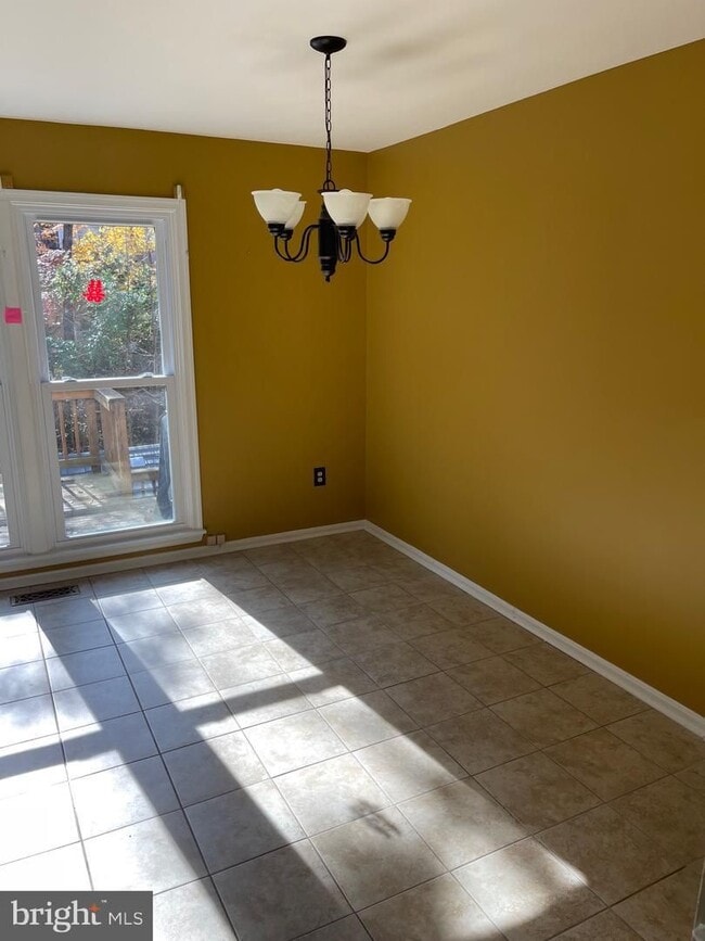 Building Photo - 4221 Devonwood Way