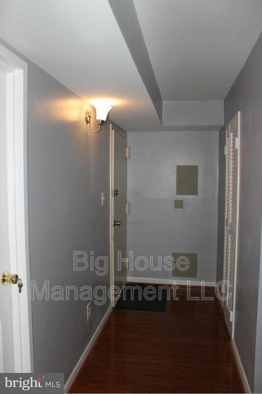 Building Photo - 2316 Freetown Ct