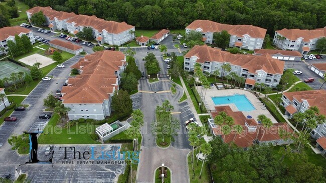 Building Photo - 18001 Richmond Pl Dr