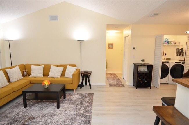 Building Photo - 10263 Gandy Blvd N