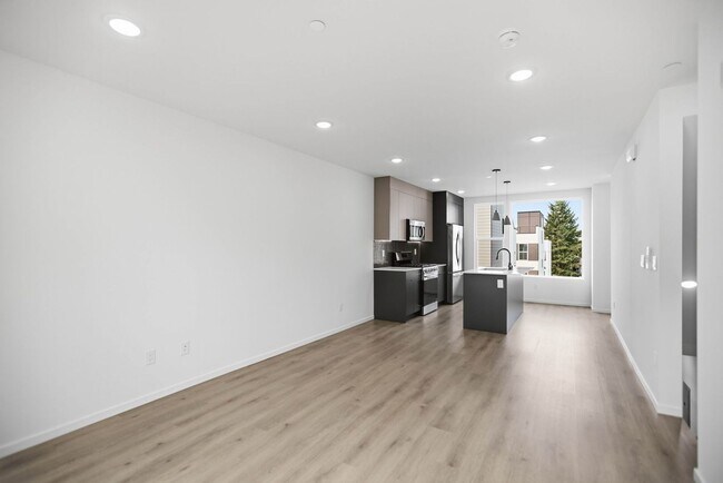 Building Photo - 12512 C 35th Ave NE