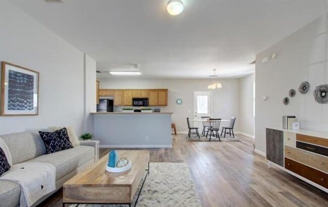 Building Photo - 9114 Magna Carta Loop
