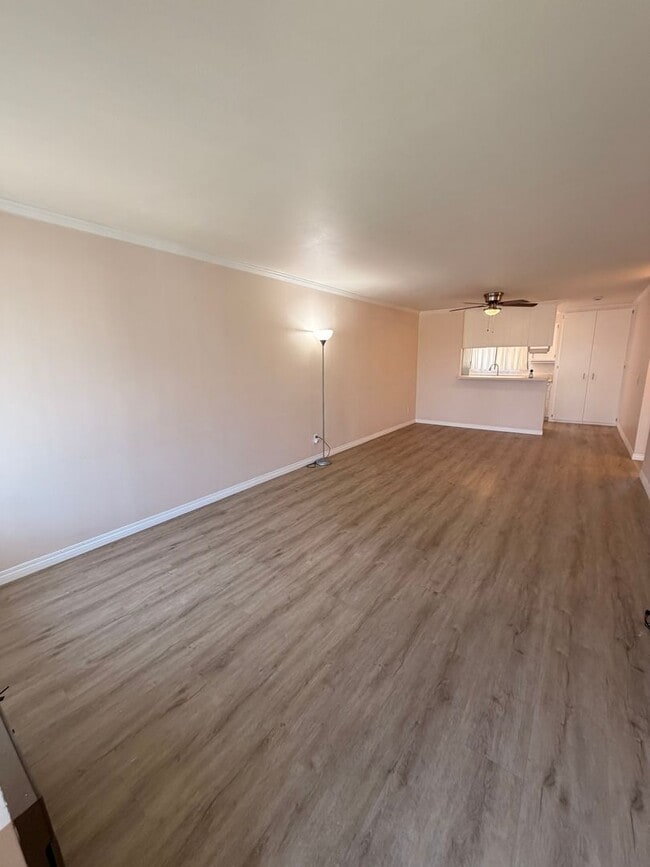 Building Photo - Remodeled 1 Bedroom, 1 Bathroom Stanton Condo For Rent w/ Parking!