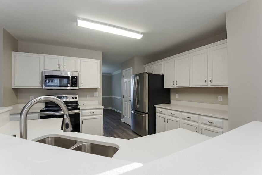 Building Photo - 6222 Spanish Moss Ln