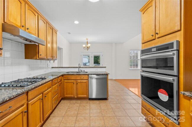 Building Photo - 10223 Kelso Ct