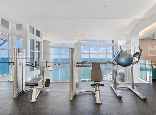 Building Photo - 18101 Collins Ave