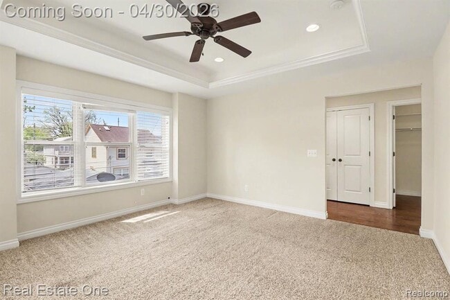 Building Photo - 714 E University Ave