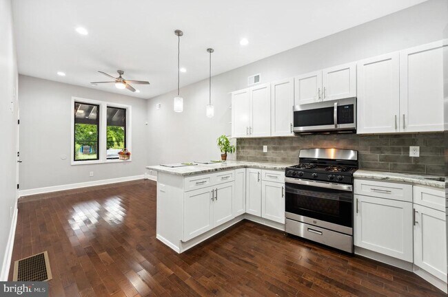 Building Photo - 5022 Arch St