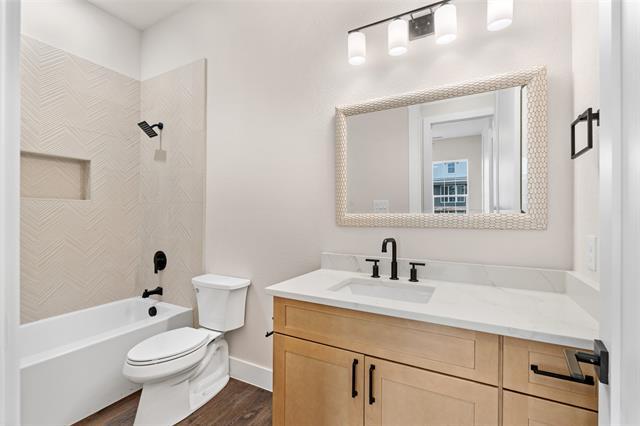 Building Photo - 5702 Barkridge Dr