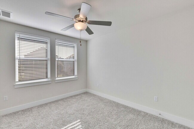 Building Photo - 7408 Acela Trl