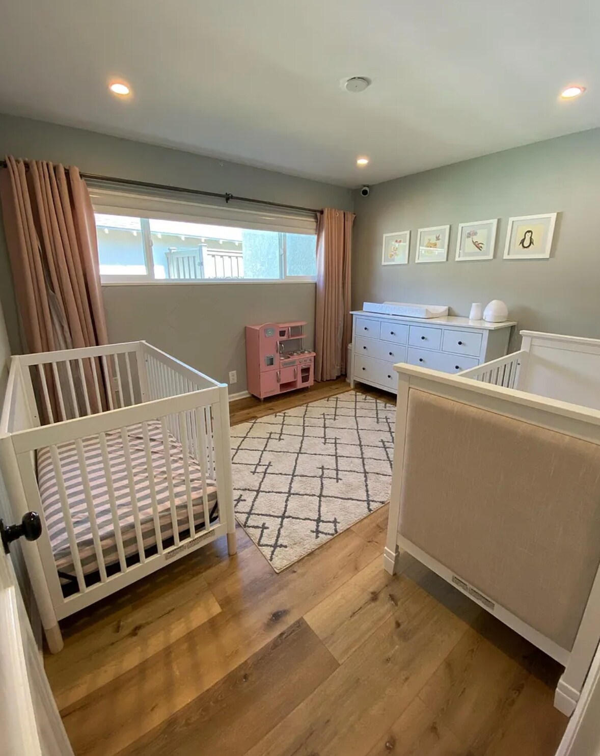 Building Photo - 5840 Allott Ave