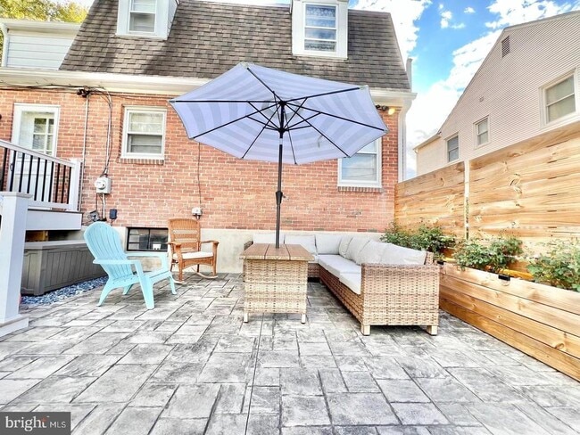 Building Photo - 503 Dorchester Ave