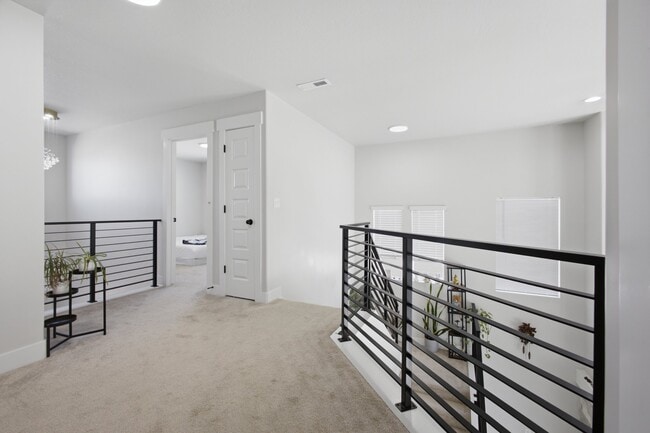 Building Photo - 4633 Sentry Dr
