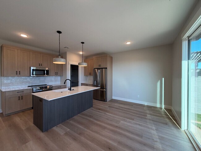 Building Photo - 608 Hemsworth Ln