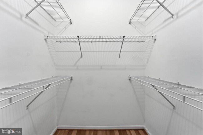 Building Photo - 4850 Eisenhower Ave