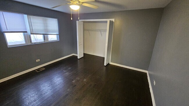 Building Photo - 371 Mackinaw Ave