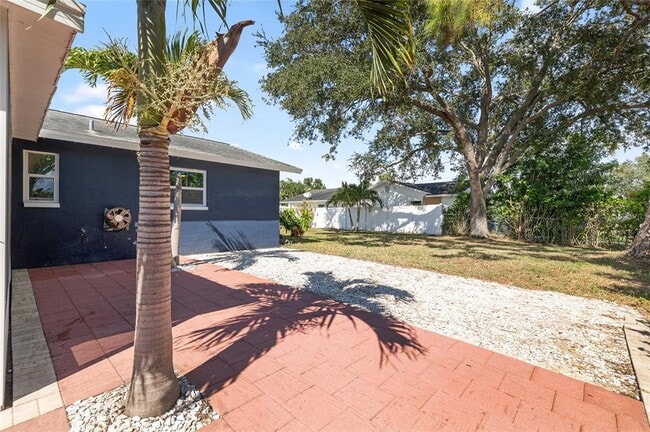 Building Photo - 5901 Denver St NE