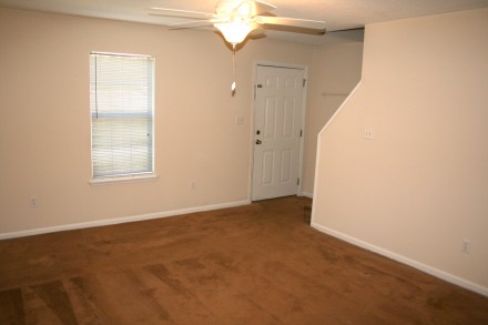 Building Photo - Lakeside Townhomes