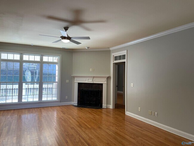 Building Photo - 202 Bishop Farm Way