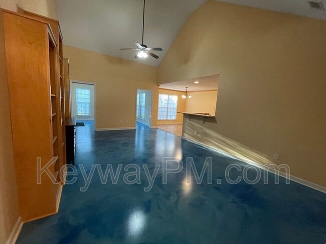 Building Photo - 811 Oshields Ct