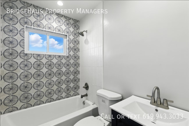 Building Photo - 209 Hensley-