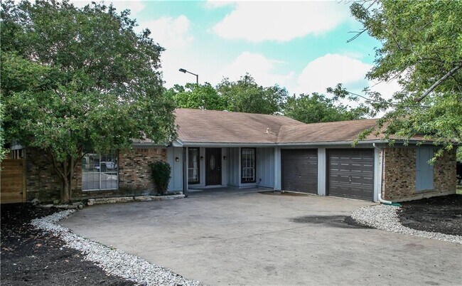 Building Photo - 9407 Quail Meadow Dr