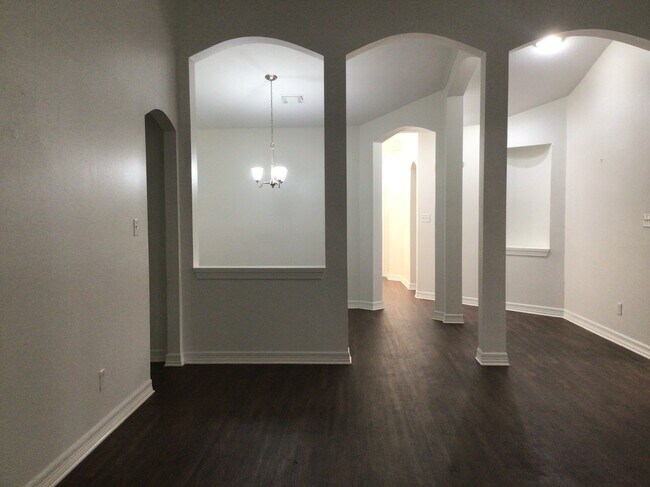 Building Photo - 16303 Mango Ridge Ct