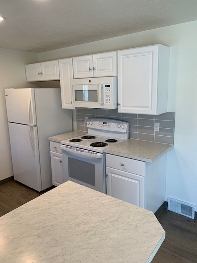 Building Photo - Beautifully Updated 3 Bedroom 1 Bath Home in the Spokane Valley