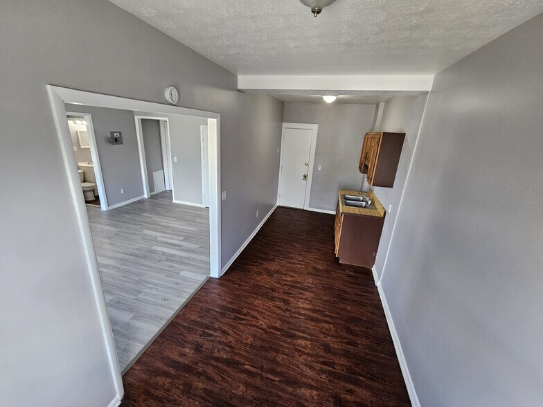 Building Photo - 392 E 147th St