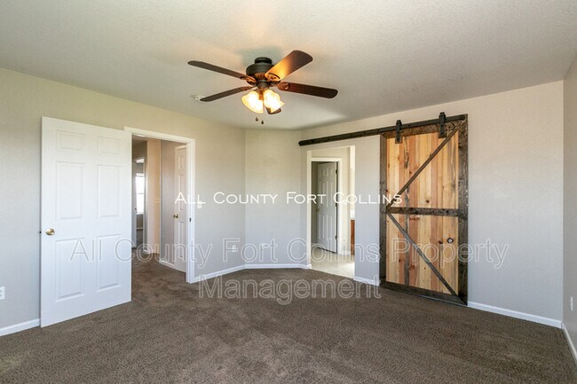 Building Photo - 827 Glenwall Dr