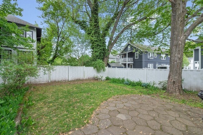 Building Photo - 105-107 Adena Rd
