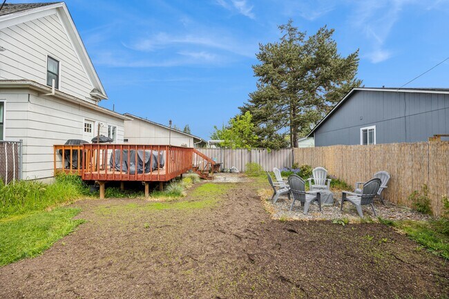 Building Photo - 3926 SE 74th Ave