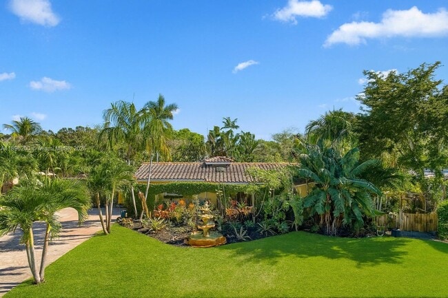 Building Photo - 690 NW 68th Ave