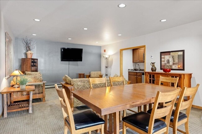 Building Photo - Winter Seasonal Rental- Cedar Lodge 218